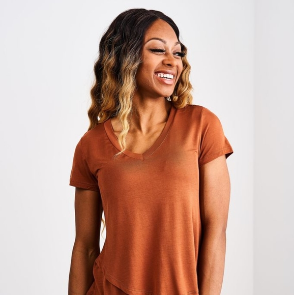Latched Mama Copper V-Neck Boyfriend Tee, XL, NWT - Picture 4 of 5